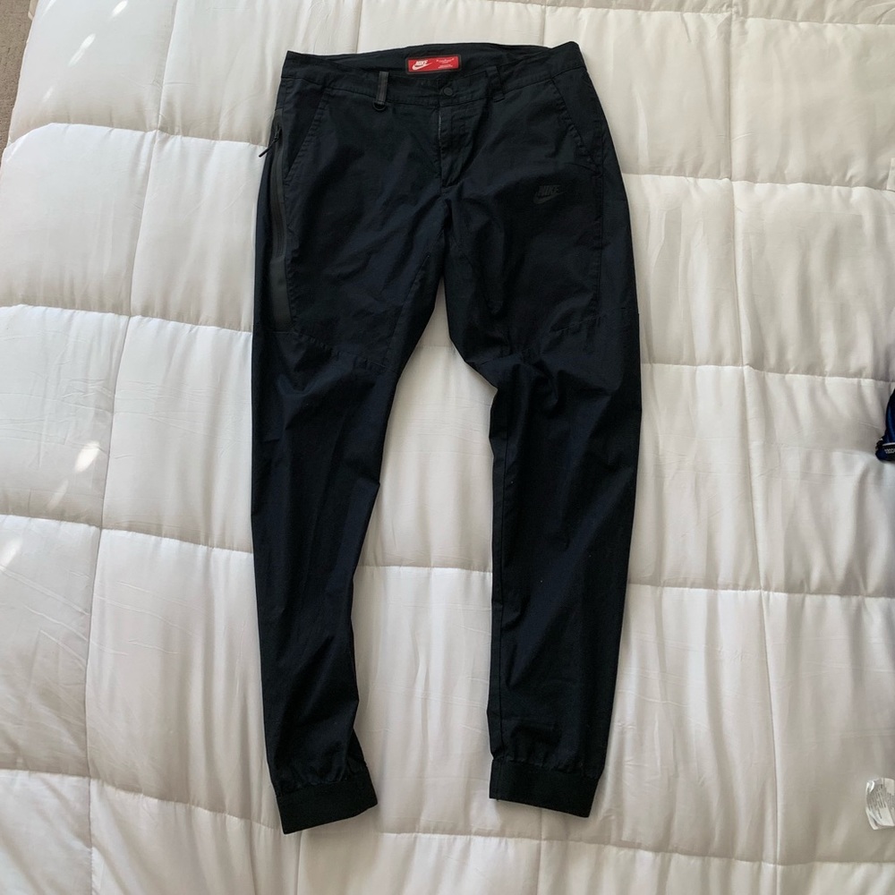Nike NSW Tech Lifestyle Joggers (Size 36)